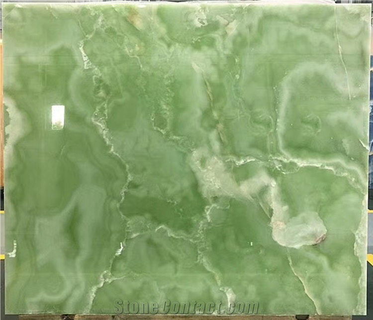 Emerald Dark Green Onyx Countertop
