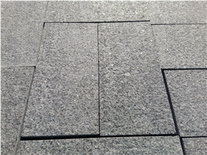 China Chengde Green Granite Flamed Flooring Tile