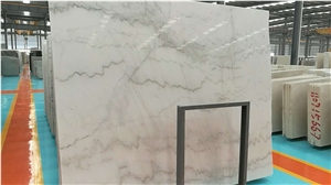 China Guangxi Rainbow White Marble Slabs Forsale