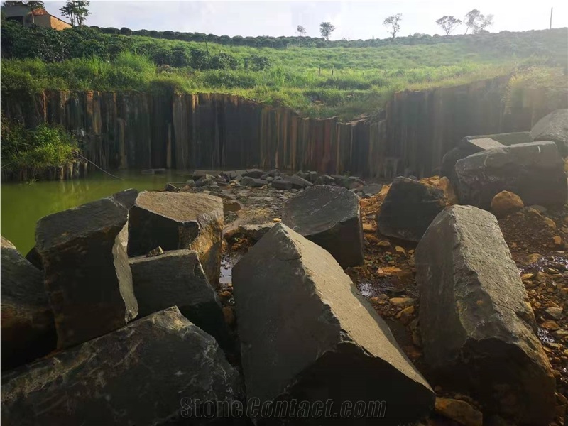 Natural Vietnam Black Granite Landscaping Stones, Garden & Palisade