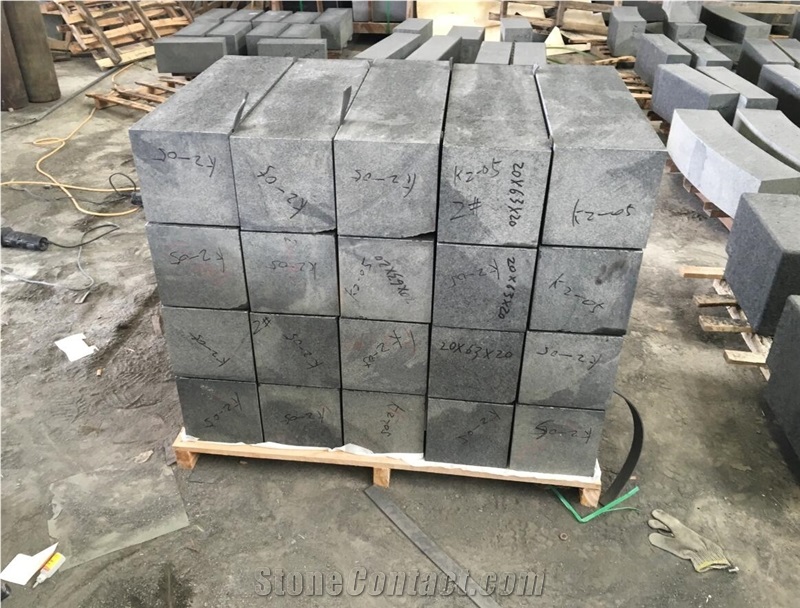 New G684 Black Basalt Kerbstone Roadside Stone