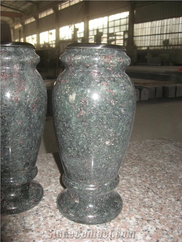 Tropic Green Granite Vase for Grave Stone