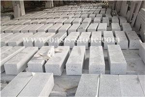 China Popular Chear Grey Granite Kerbstone