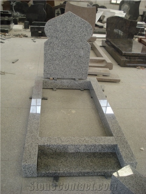 Poland Design Natural Granite Tombstone with Kerbs