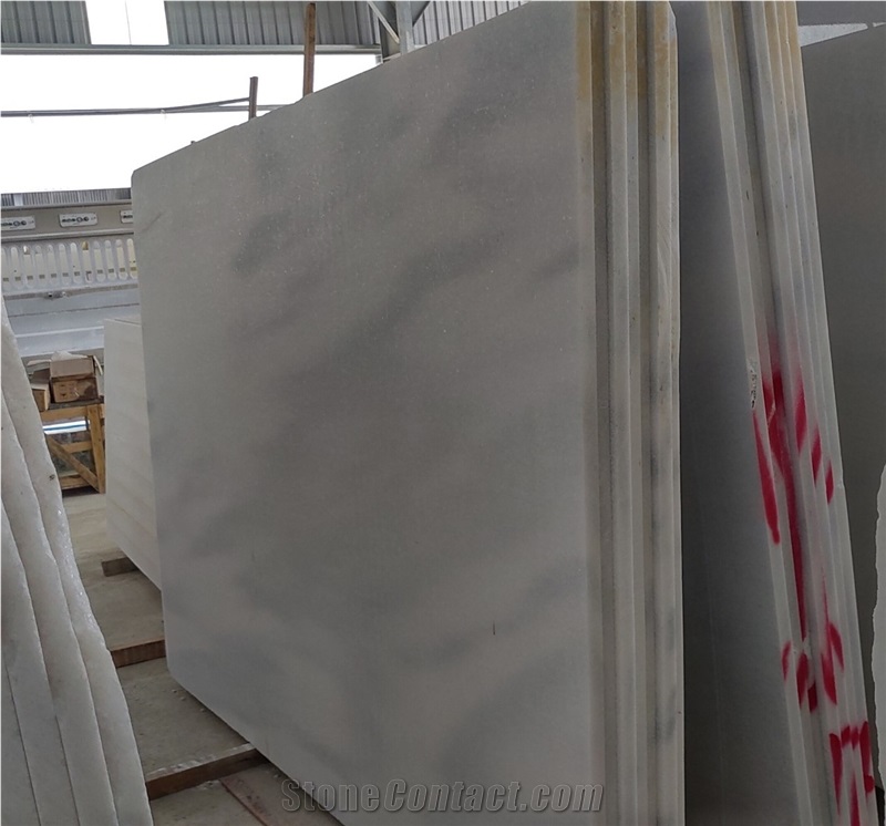 Cloudy Vein White Crystal Marble Slab