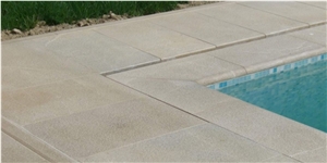 Quartzite Pool Deck Pavement