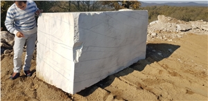 Akasia White Marble Blocks