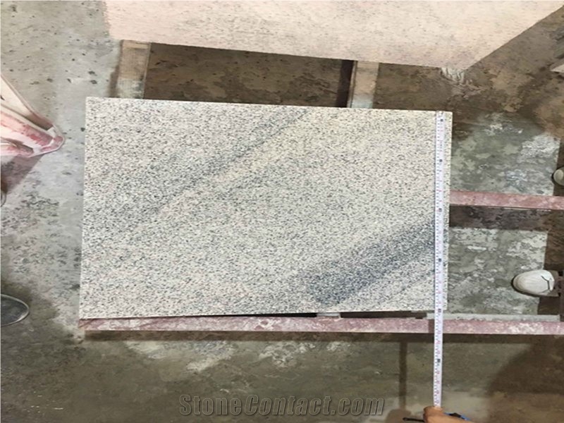 China New Viscount White Granite Wall Tiles