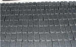 G684 Original Black Granite Cubes