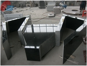 Black Granite Gravegarden Extrance Steps