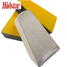 Magnesite Triangle Abrasive Grinding Granite Ball