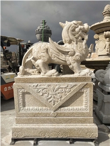 Yellow Granite Pi Xiu Carving Memorial Park Statue
