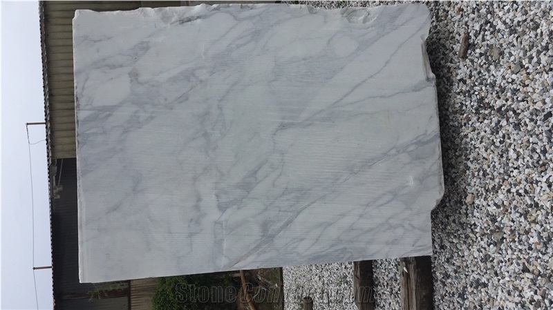 Statuario - Calacatta Carrara Marble