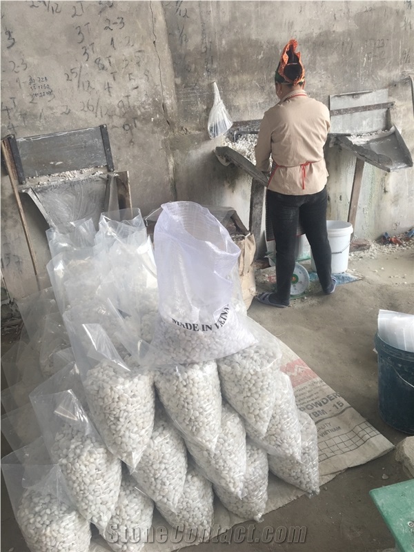 Crystal White Tumbled Pebble Vietnam