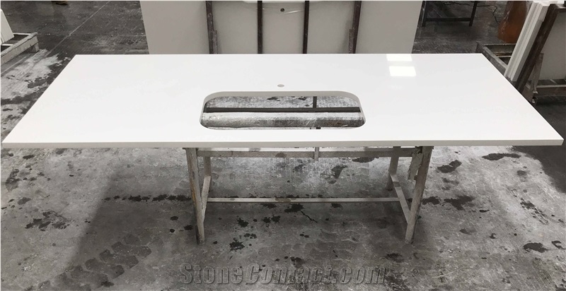 Pure White Quartz Kitchen Countertop for Apartment