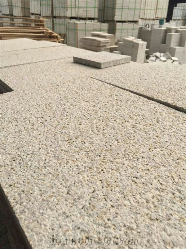 China Misty Yellow Rusty Beige Granite Tile