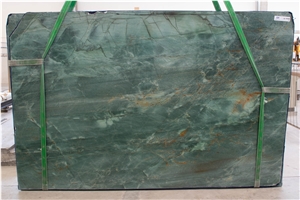 Emerald Green Quartzite Slabs, Brazil Green Quartzite