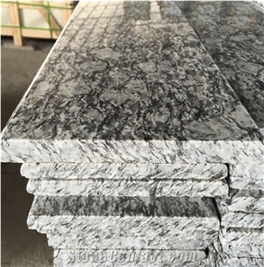 Polished Shandong Cloud White Granite Tiles