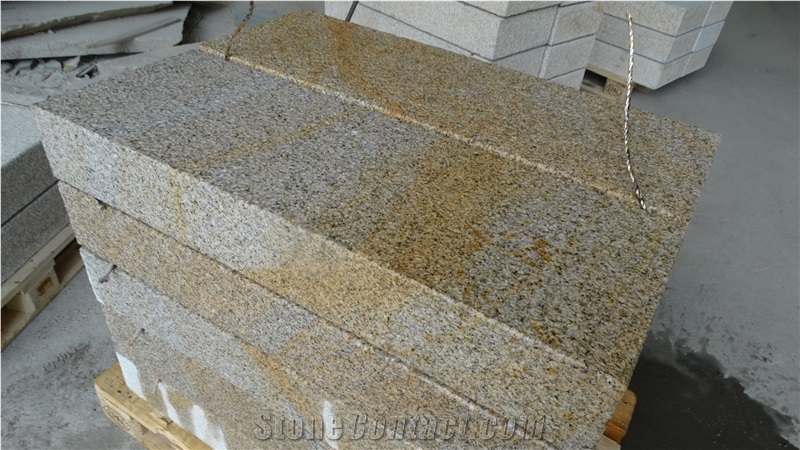 G682sd Yellow Rust Granite Step