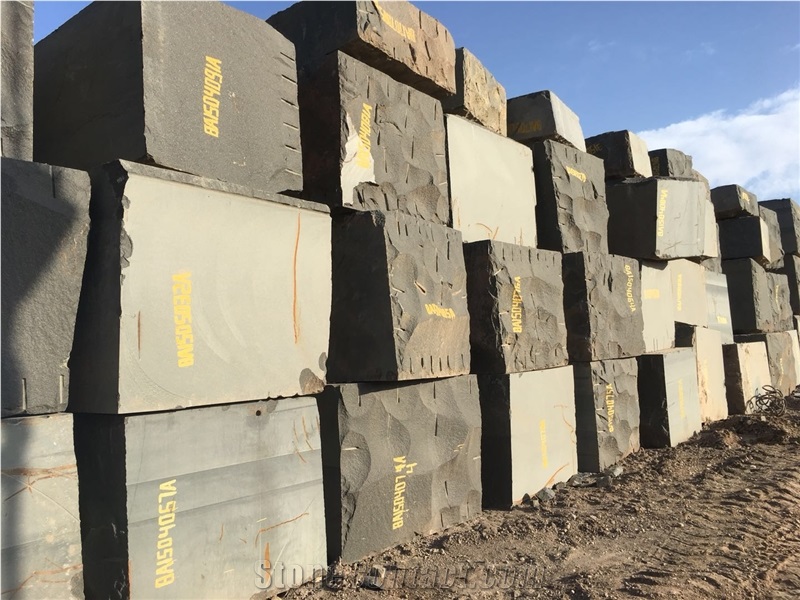 China Pure Black Granite Big Blocks for Project
