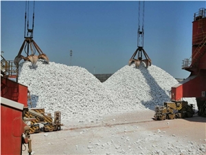 Limestone Crushed Stone Size 30-80mm, Fob Price $8.5 Loading 8.000/Per Day