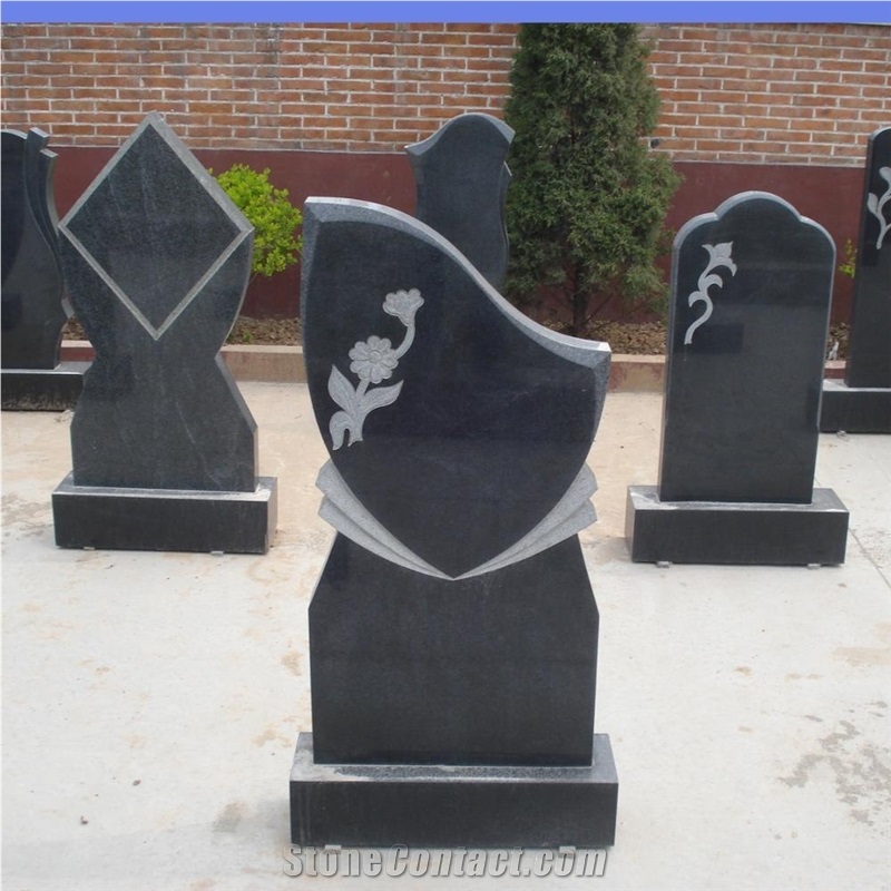 Black Granitetombstone with Moon and Star
