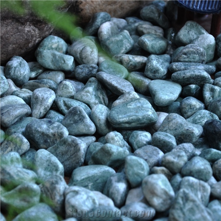 Good Quality Gs-005 Green Pebble Ball Stone