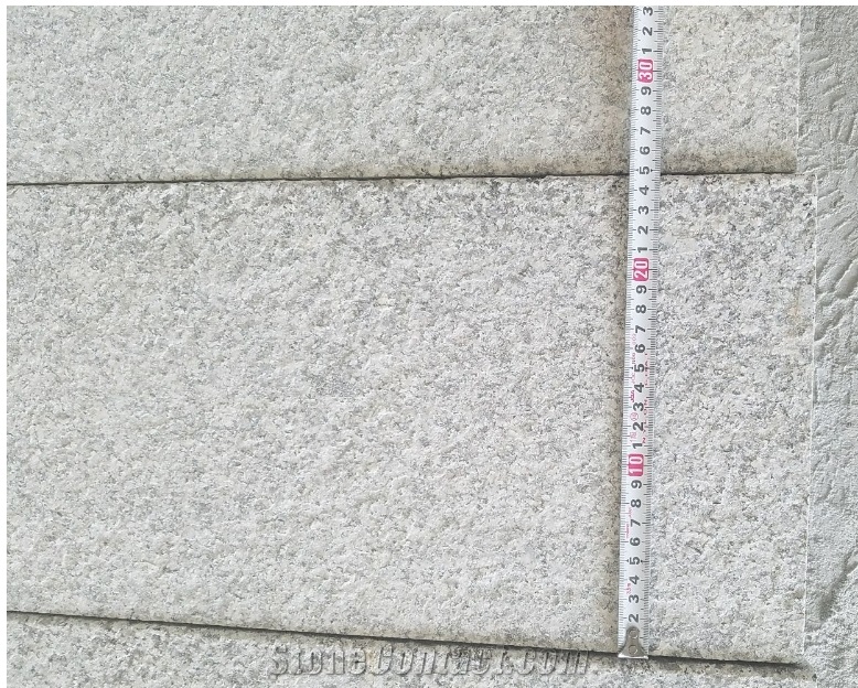 G623 China Grey Granite Flamed Straight Curbstone