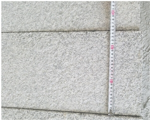 G623 China Grey Granite Flamed Straight Curbstone