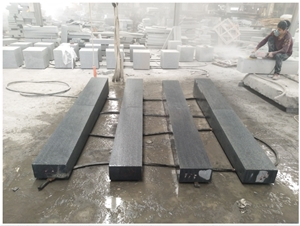 G654 Chinese Black Granite Flamed Curbstone