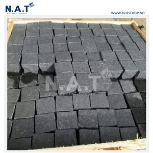 Vietnam Grey Flamed Basalt Cubes / Cobbles Paving