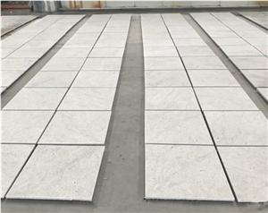 Kashmir White Granite Tiles Honed Airpot Floor