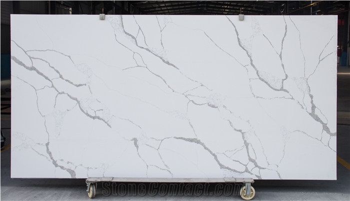 White Calacatta Quartz Stone Slab for Countertops