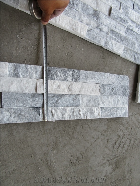 Alaska Gray Ledger Panel L Corner Stacked Stone