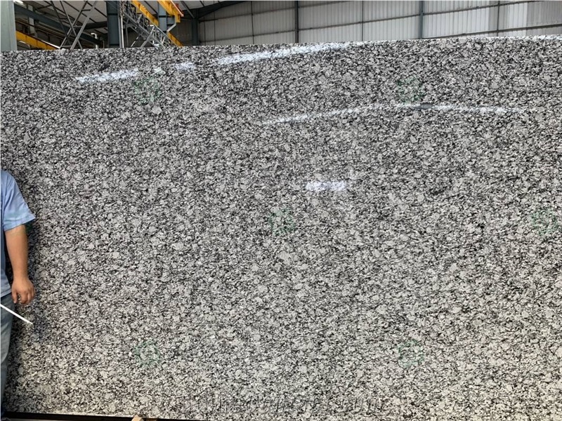 Wholesale White Granite Slabs Spray White Granite