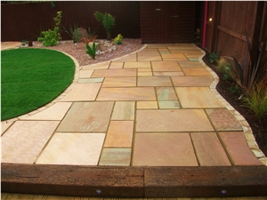 Cathedral Riven Panther Sandstone Paving