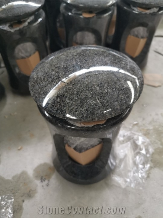 Absolutely Black Granite Lamp for Gravestone