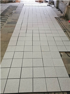 India Platinum White Granite Flaned Floor Tiles