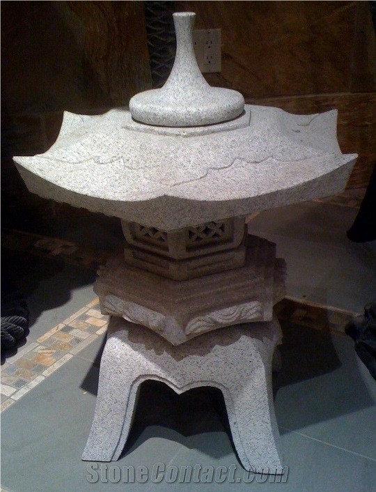 Yukimi Lantern -Fine Temple Grey Granite
