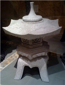 Yukimi Lantern -Fine Temple Grey Granite