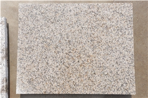 Rusty Beige Granite Slabs, Floor / Wall Tiles