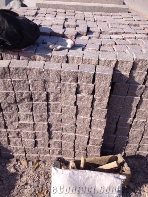 Norland Red Granite Cubes/Setts