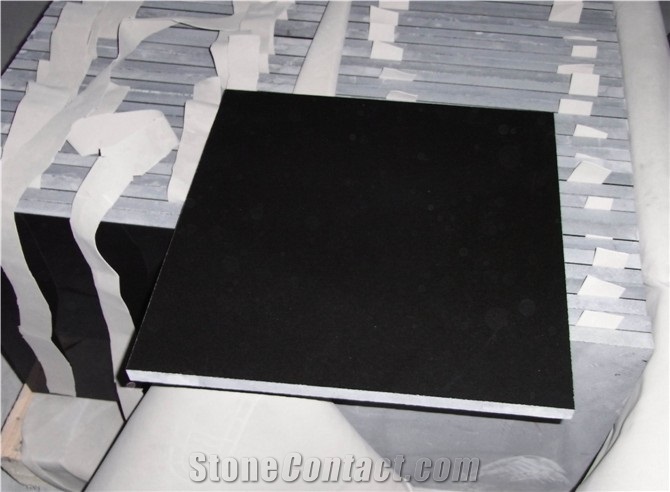 Natural Absolute Black Granite Polished Tiles