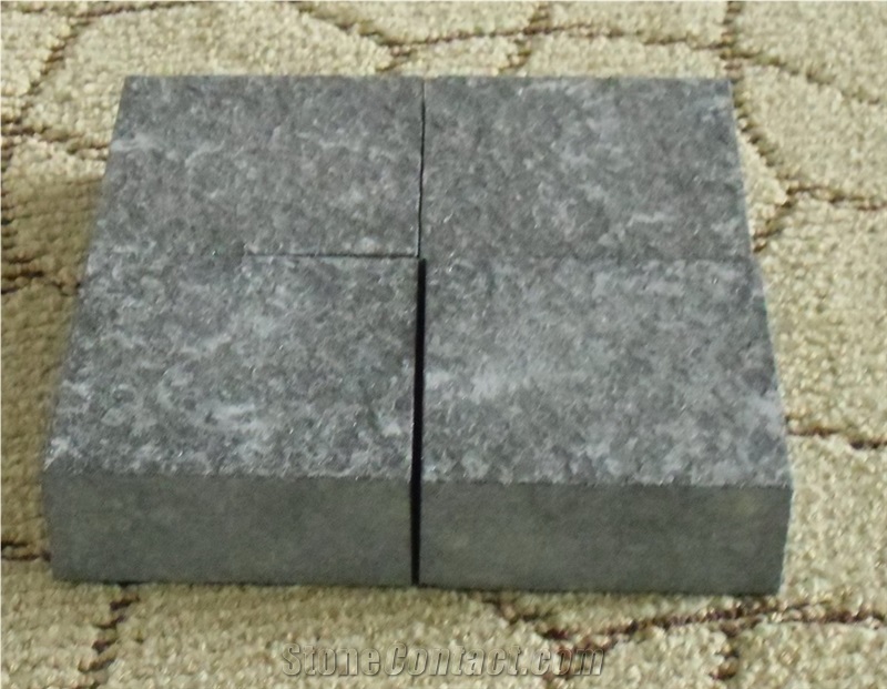 Flamed 3cm / 2cm G684 Granite Cubes