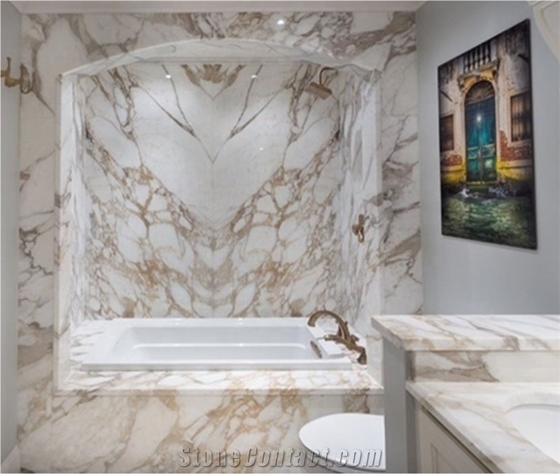 Italy Calacatta Gold Marble Bookmatch Background
