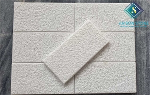 Great Crystal White Marble Bush Hammered Surface