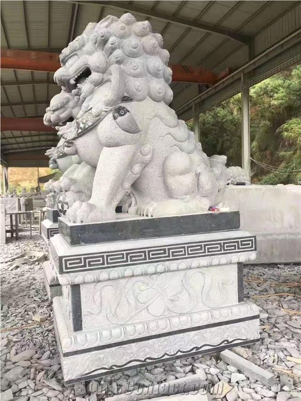 G654 Black Granite Lion Sculpture Temple Garden