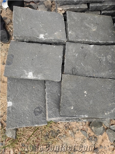 Black Basalt Split Wall Stones