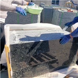 China Butterfly Green Granite Slabs for Countertops