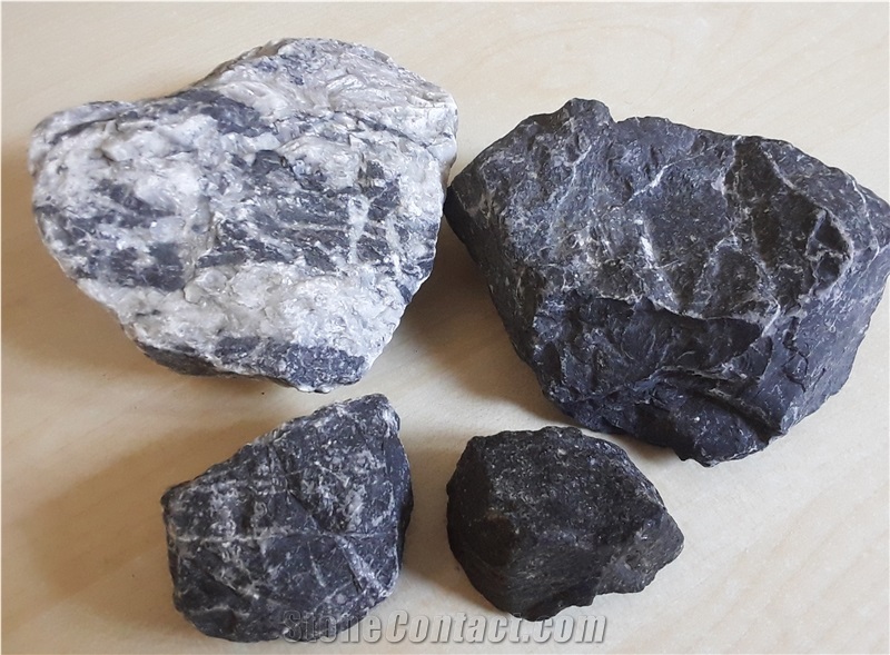 Black Stone Boulders, Flouray Black Rock